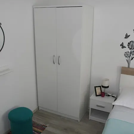 Apartament Mare *