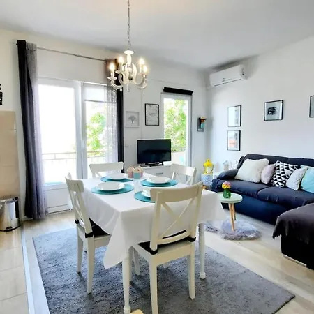 Apartament Mare