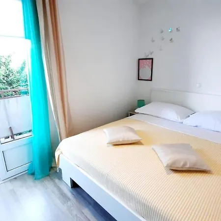 Apartament Mare